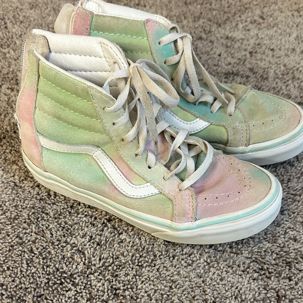 Vans Kids Sneakers in Pastel Pink and Green